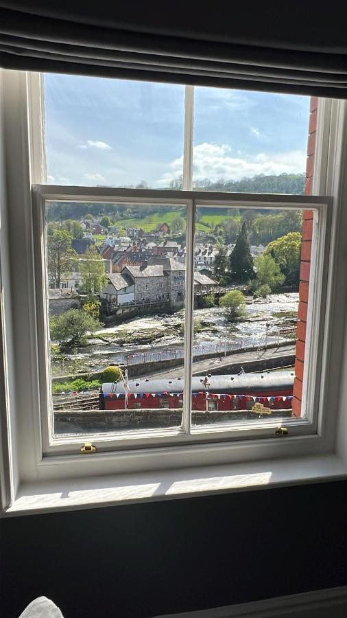 Riversdale House Bed & Breakfast Llangollen Exteriör bild